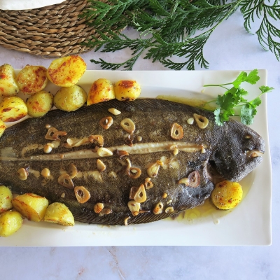 Baked sole with potatoes