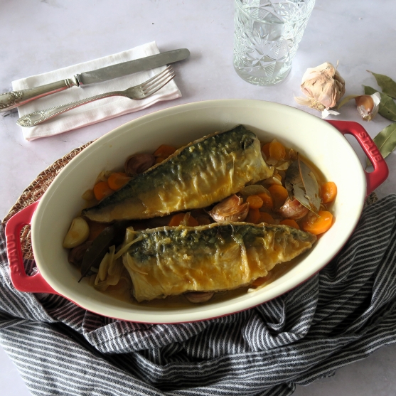Caballa en escabeche
