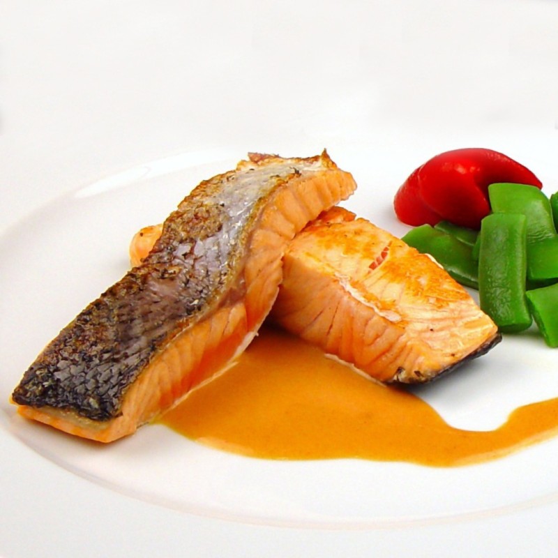 Salmon in prawn sauce