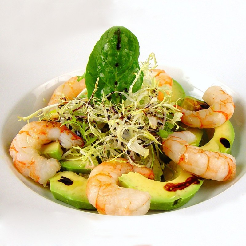 Prawns with avocado and modena vinaigrette
