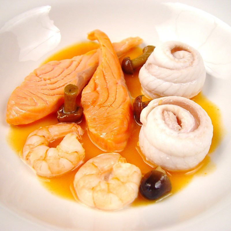 Salmon with sole, prawns and mushrooms