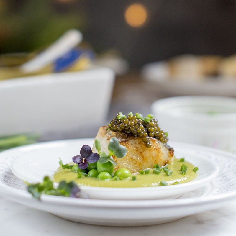 Hake with caviar del tíbet and pea cream