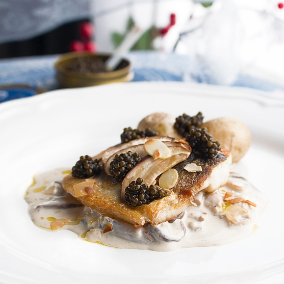 Sea bass with creamy boletus sauce, almonds and caviar del tíbet