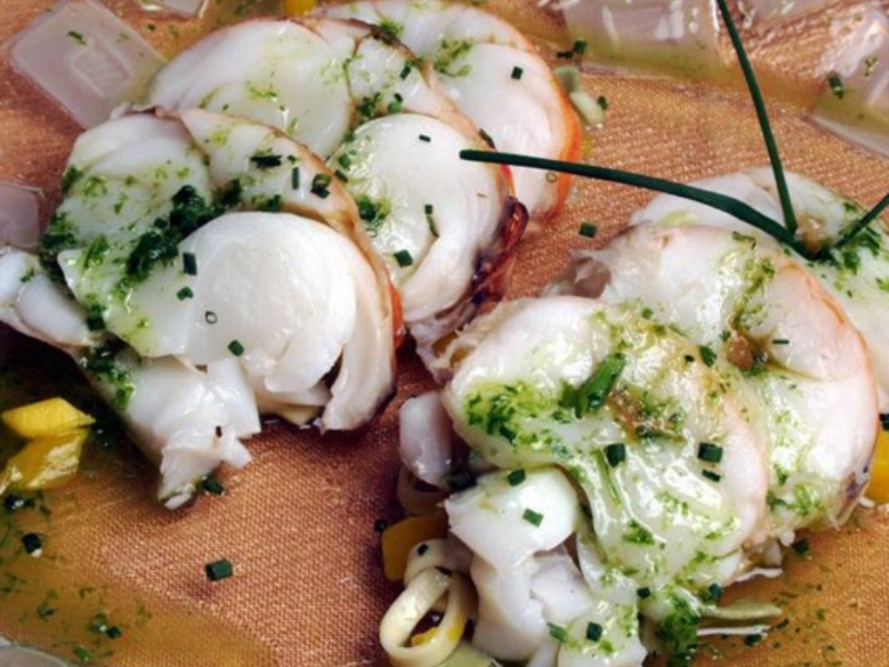 Ensalada de Langosta Roja y perejil