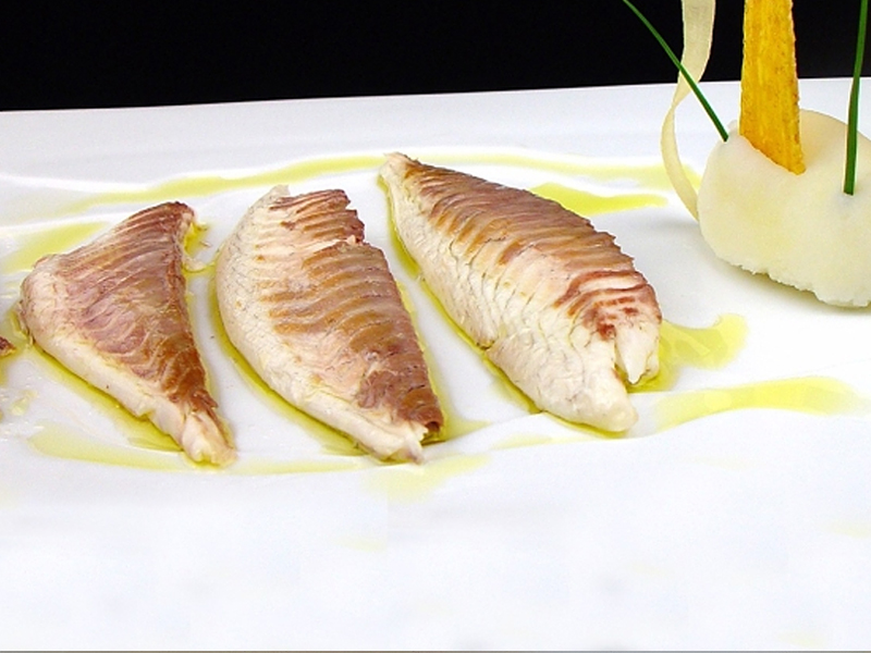 Dorada a la sal con aceite de limón