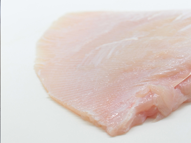 Ala de raya limpia y pelada, lista para cocinar